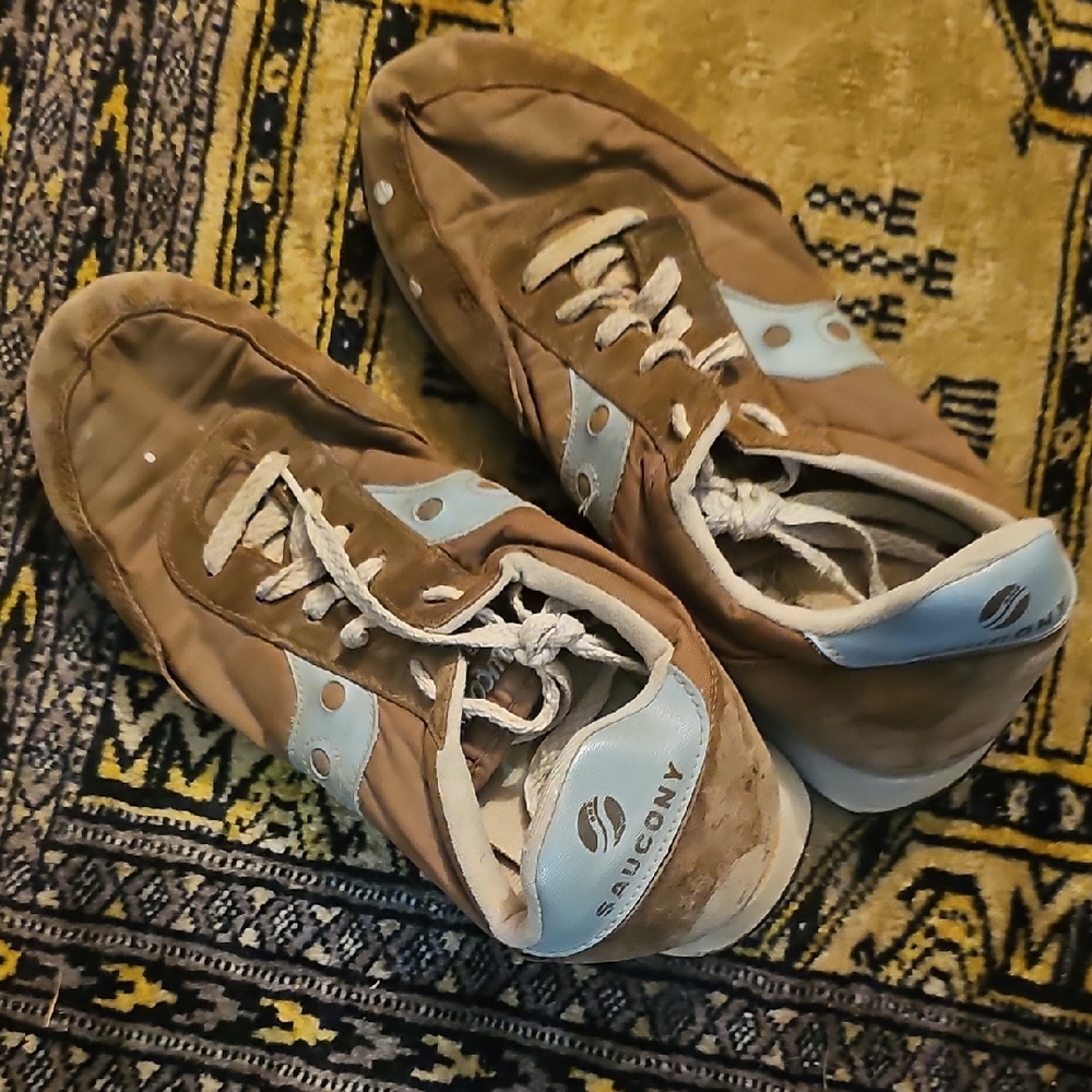 Saucony Tan and Light Blue Sneakers